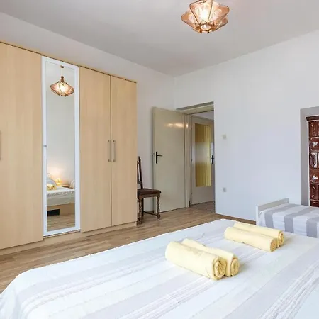 2 Bedroom Amazing In * Fazana
