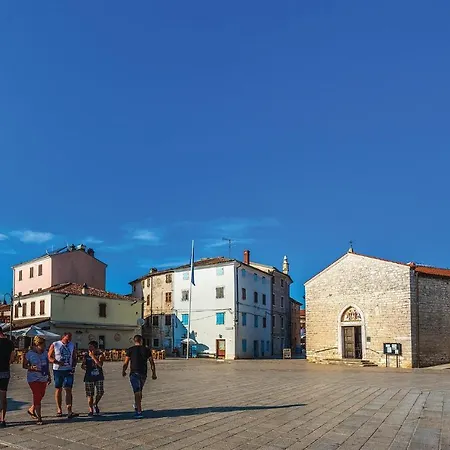 2 Bedroom Amazing In Appartamento
