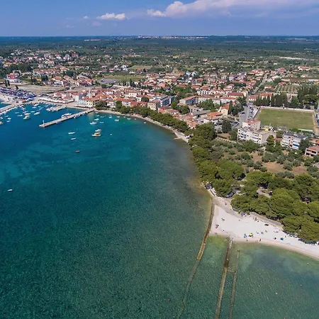 Appartamento 2 Bedroom Amazing In Fažana