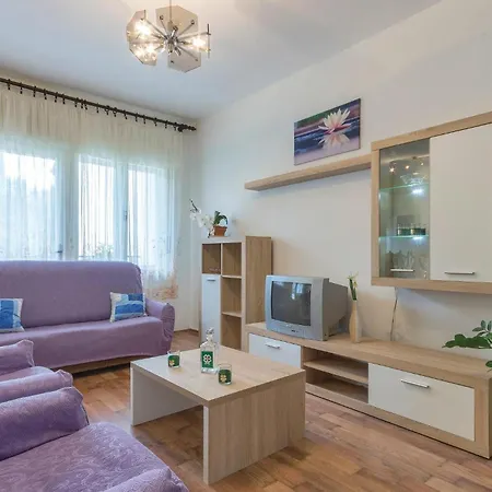 Apartman Two-bedroom In Fazana